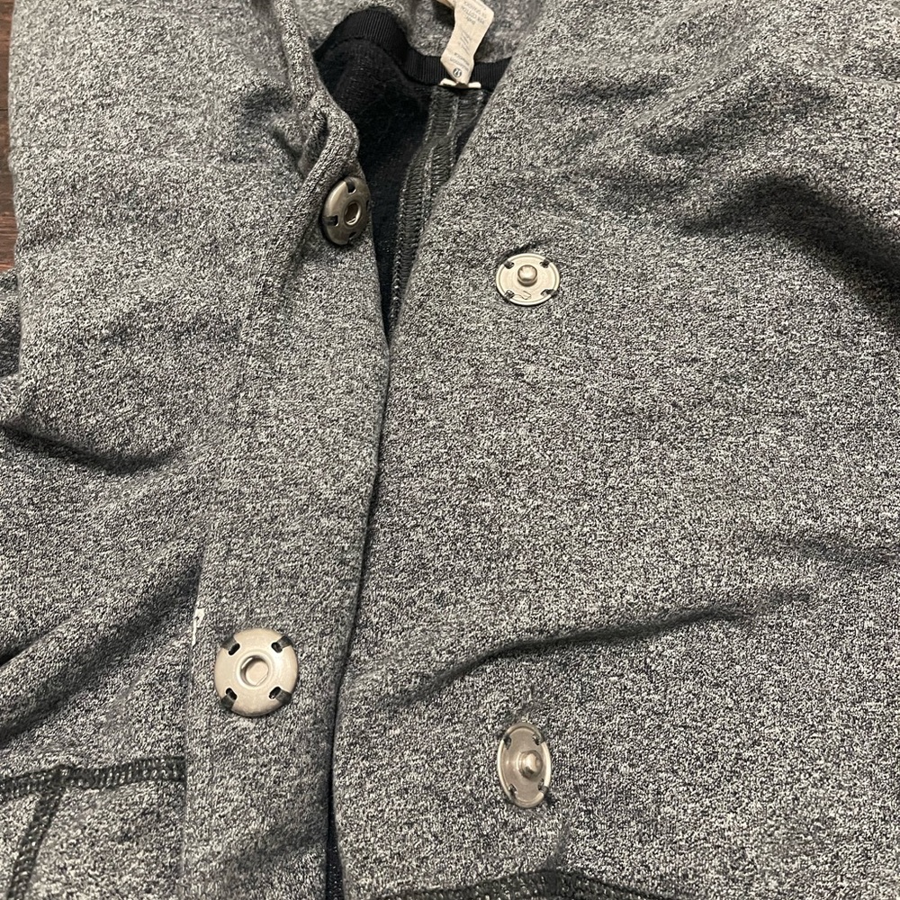 Lululemon Women’s Size 4 Hoodie Snap Close Yoga Jacket Oversized Hood Gray FLAWS - Picture 5 of 15